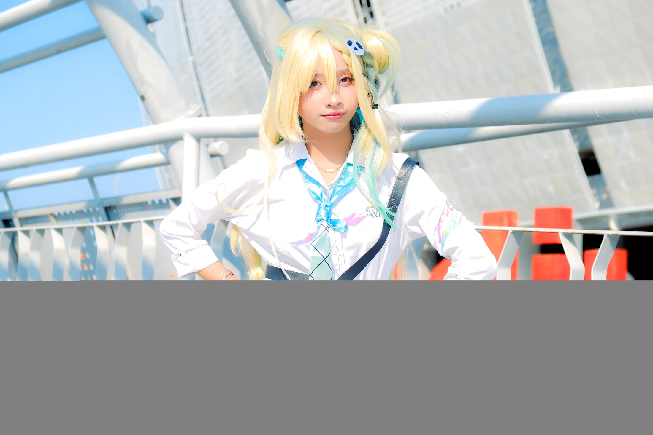 Lynae cosplay portrait outdoors